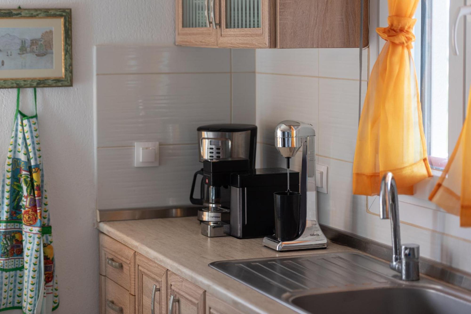 Luxury Apartment นิกิติ ภายนอก รูปภาพ